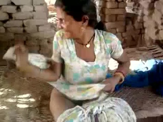 Indian Village Housewife Fucked Inside Fields